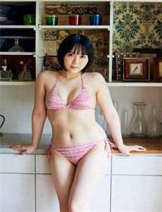 《水中花》