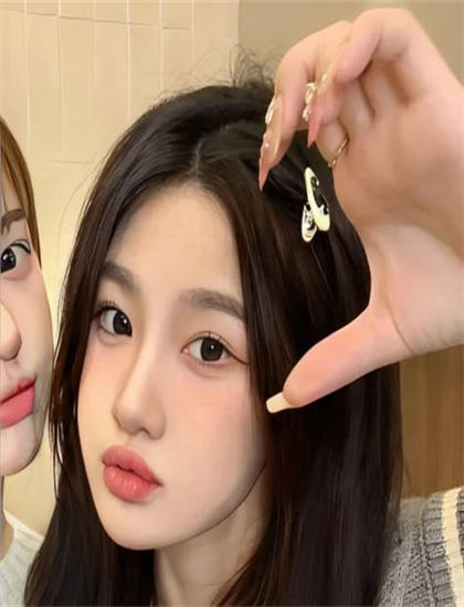 专业情色片评论：陌生人的爱的技术创新与艺术成就 ——深入探索情色片的艺术世界